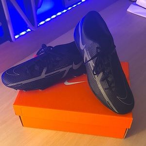 (Basically New)  Phantom GT Club Black and Gray Football Cleats